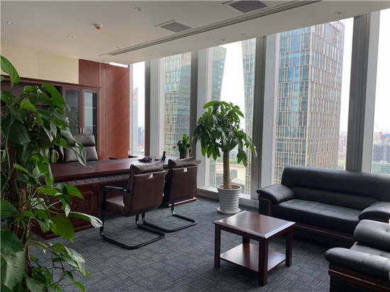 中国人寿金融中心550精装修带家具办公室出租